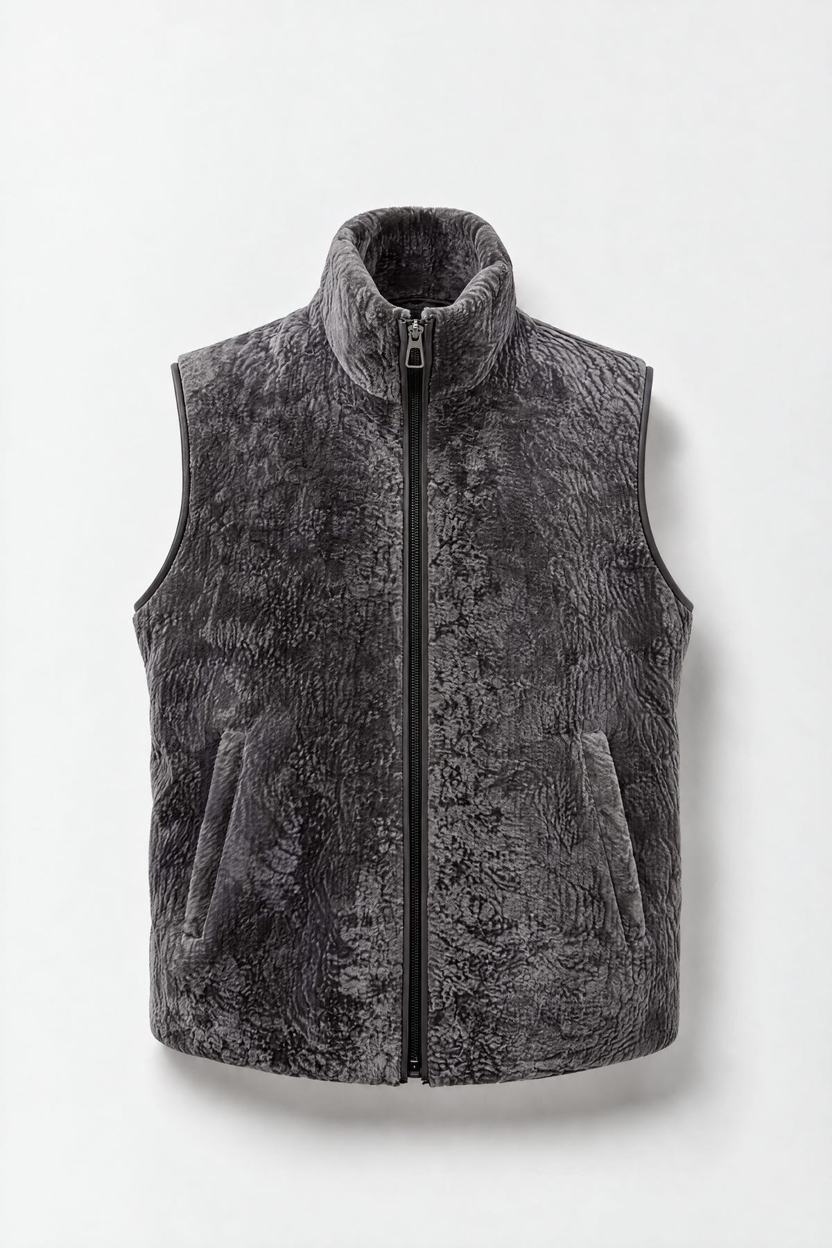 Le Rivage - Gilet en peau lainée gris