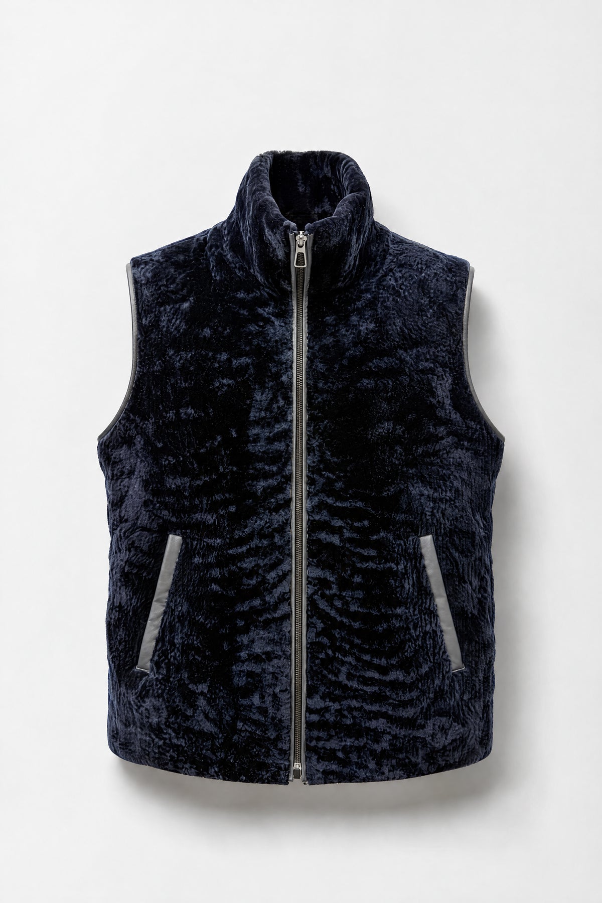 Le Rivage - Gilet en peau lainée bleu marine